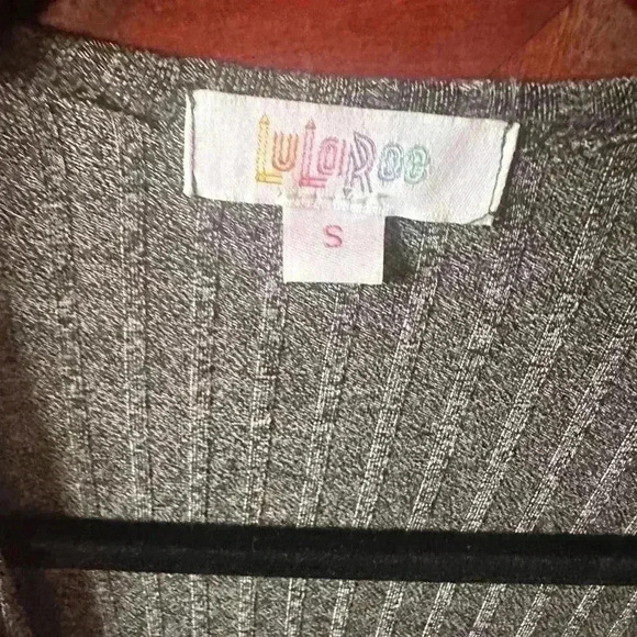Lularoe small heather charcoal flat rib Sarah duster cardigan. Silky feel. NWT. - Picture 3 of 7